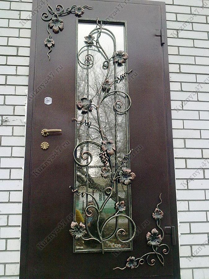 Кованые металлические двери купить в СПб